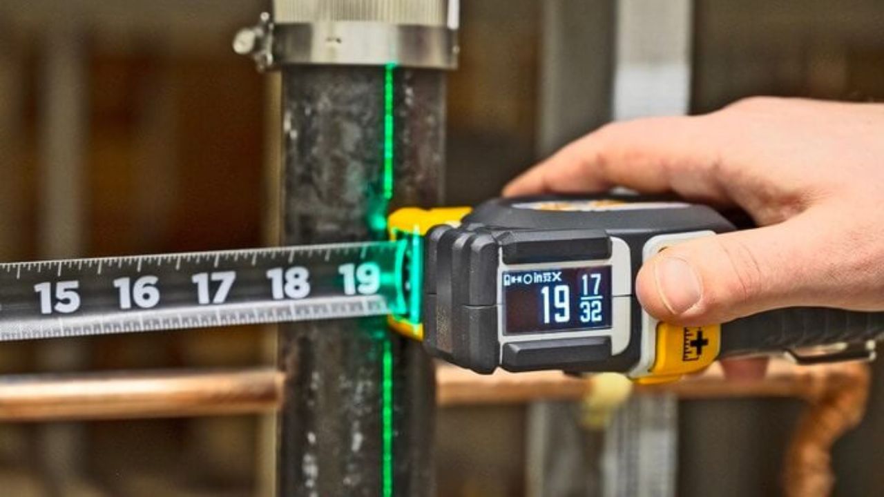 T1 Tomahawk Digital Tape Measure Gives Accurate Measurements with Laser Line Projection