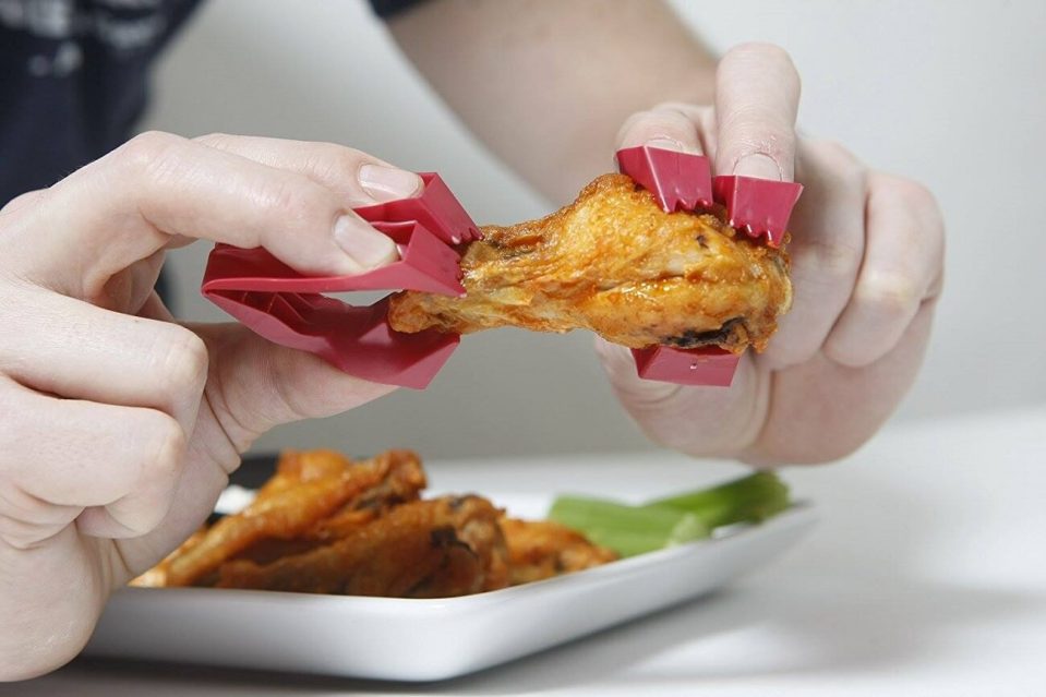 Yardwe Finger Food Trongs Helps You Eat Foods without the Mess