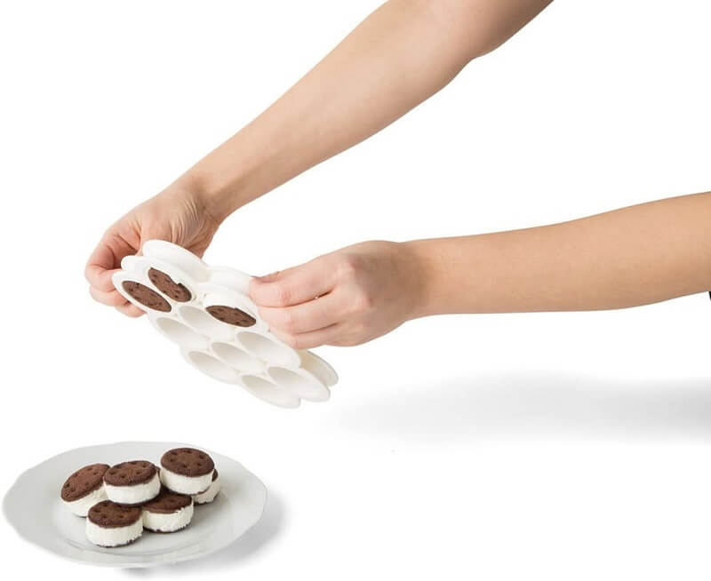 Chef'n SweetSpot Mini Ice Cream Sandwich Maker Creates Perfect Party Treats