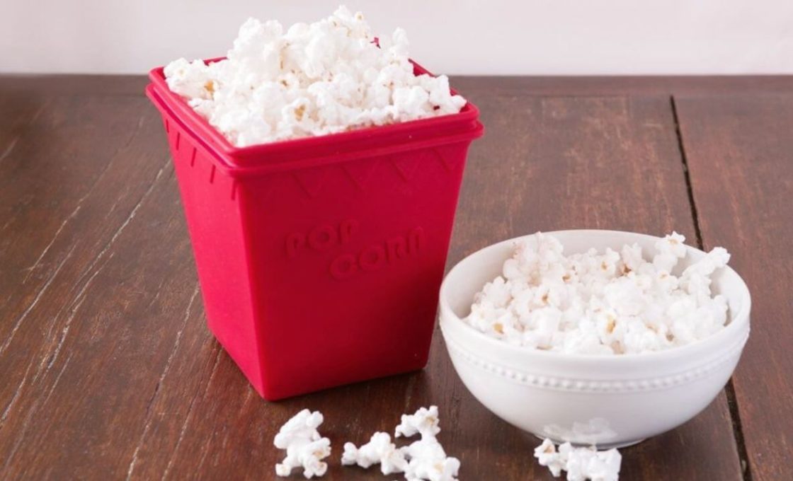 Cestari Kitchen Silicone Microwave Popcorn Popper Requires No Oil to Pop
