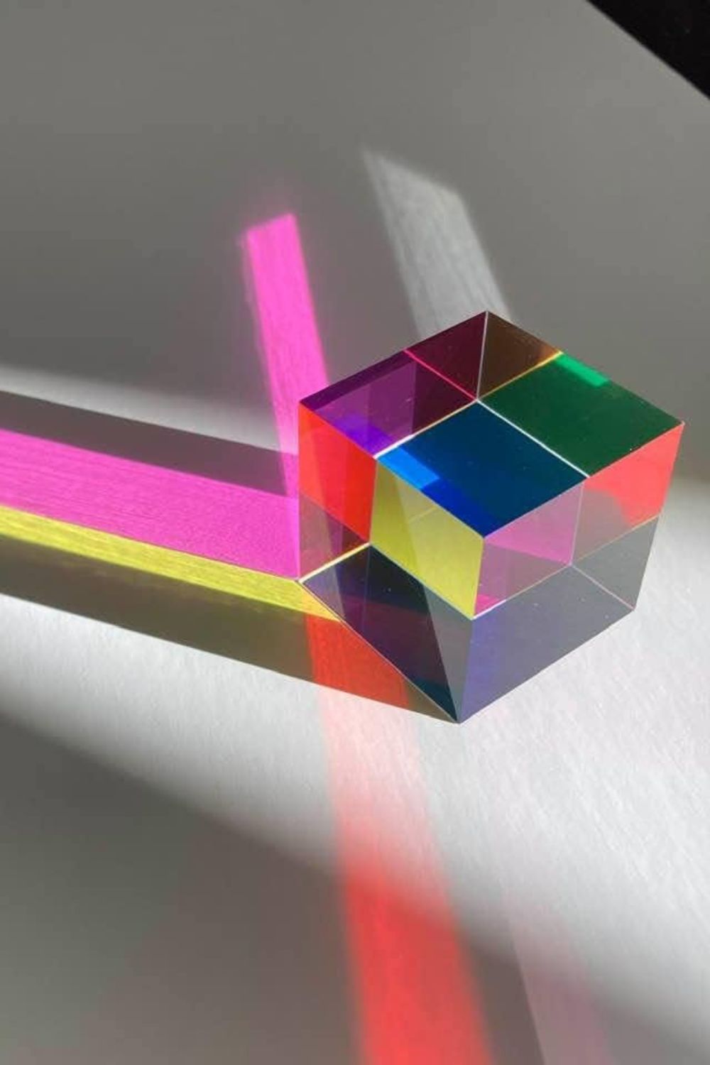 CMY Cube Gives Off a Spectrum of Mesmerizing Colors