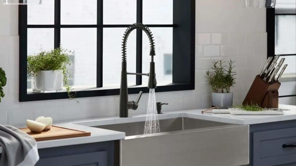 Kohler Semi-Professional Faucet is an Elegant Kitchen Sink Faucet with Touch Button Sprayhead and Soap Dispenser