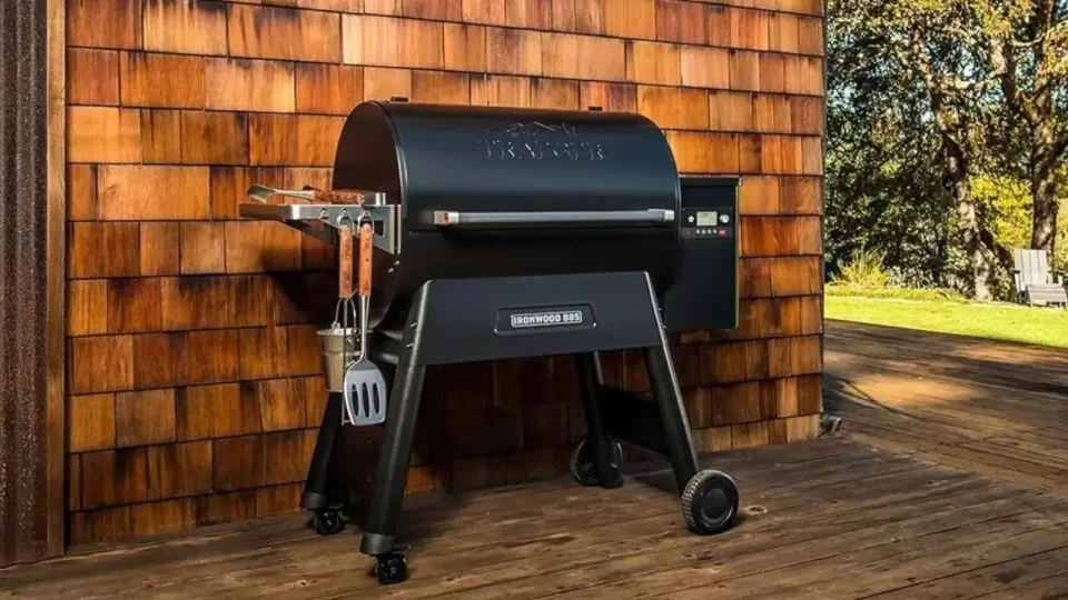 Traeger Ironwood 885 Wood Pellet Grill & Smoker Takes Your BBQ Games to the Next Level